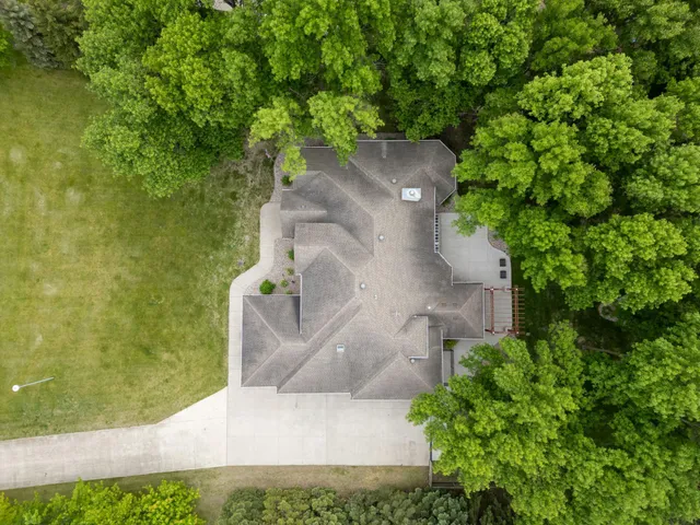 $994,900 | 106 50th Avenue East, West Fargo, ND 58078