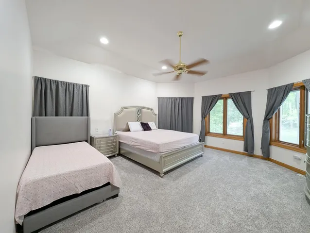 $999,900 | 106 50th Avenue East, West Fargo, ND 58078