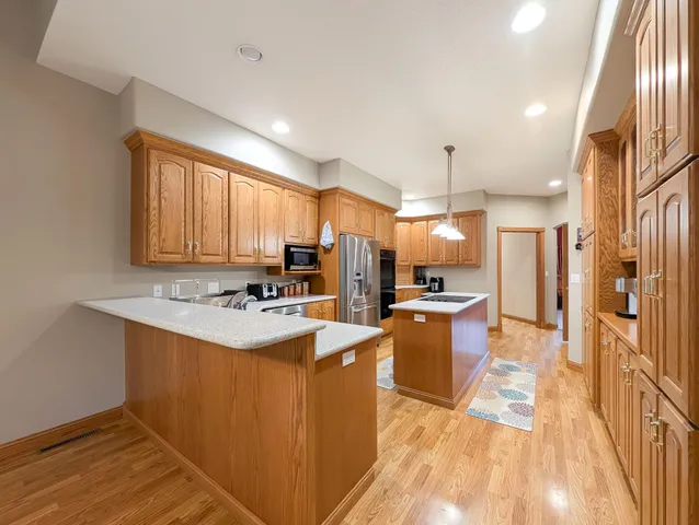 $994,900 | 106 50th Avenue East, West Fargo, ND 58078