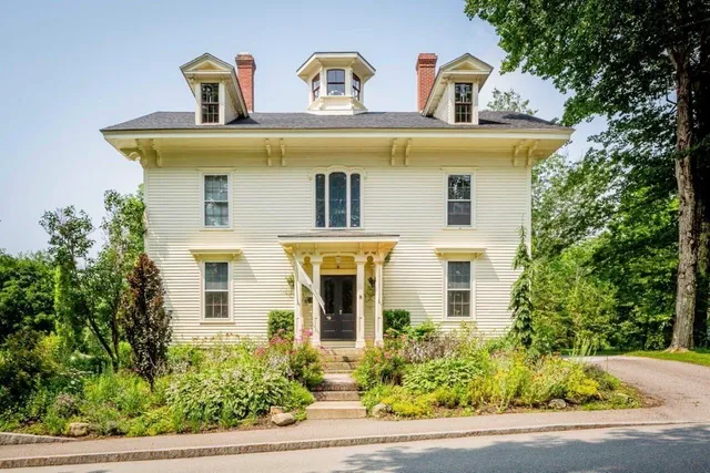 $795,000 | 10 Church Street, Stockton Springs, ME 04981