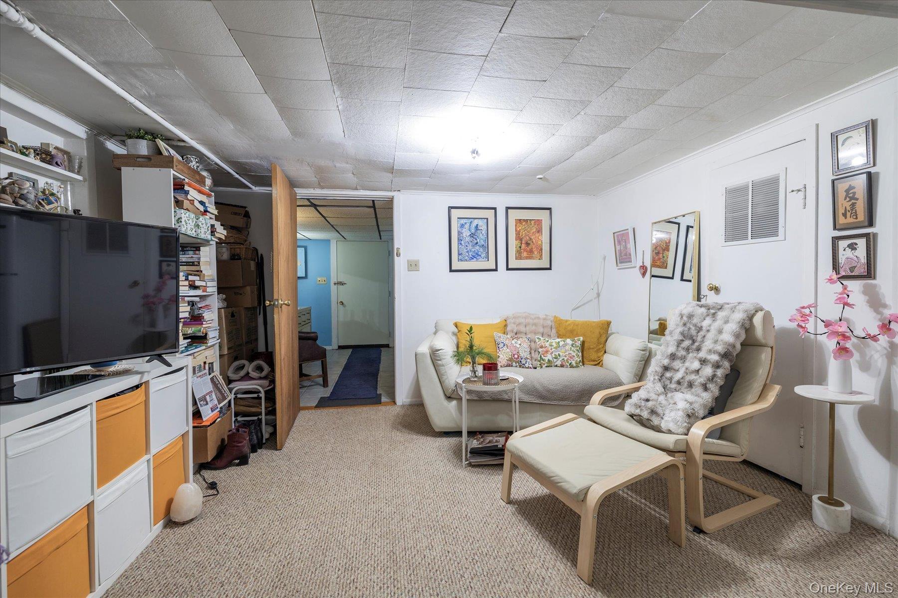 2934 Kinloch Road Wantagh, NY 11793 - Photo 21 of 30