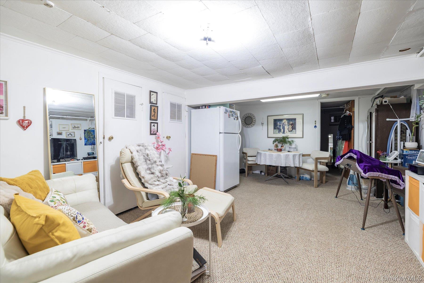 2934 Kinloch Road Wantagh, NY 11793 - Photo 22 of 30