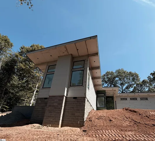 $1,200,000 | 3 Lakeside Drive, Six Mile, SC 29682