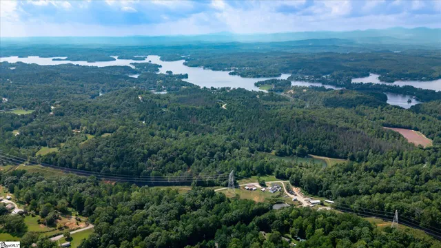 $1,200,000 | 3 Lakeside Drive, Six Mile, SC 29682