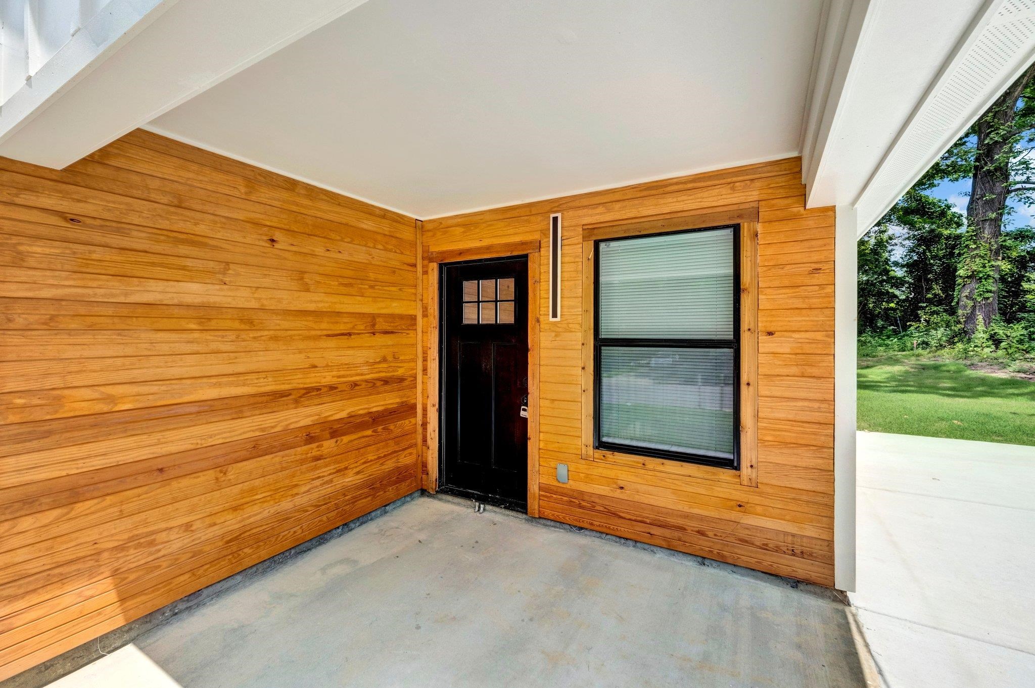 653 Gilleas Road Memphis, TN 38109 - Photo 5 of 24 a view of front door