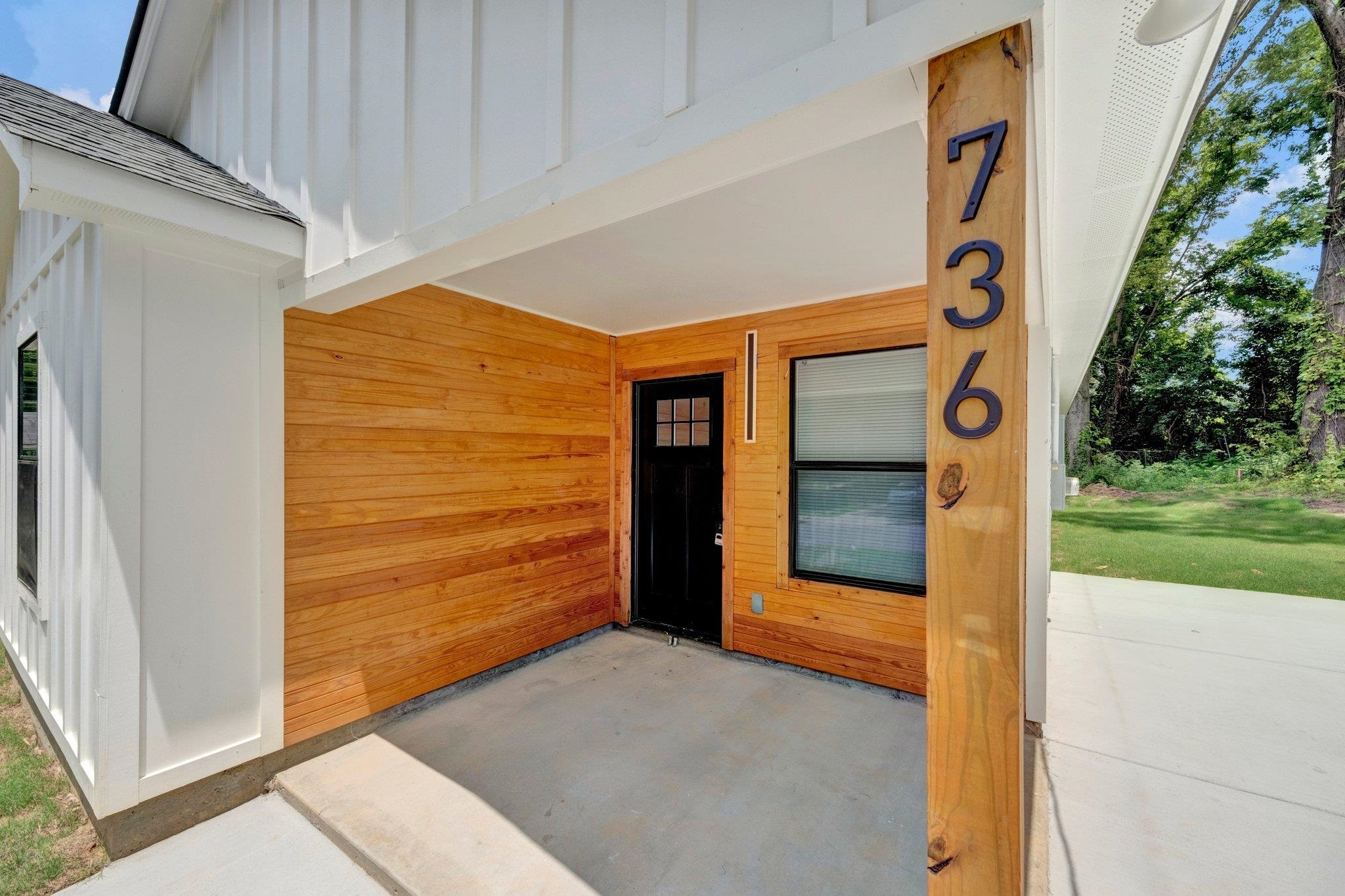 653 Gilleas Road Memphis, TN 38109 - Photo 6 of 24 a view of front door of house
