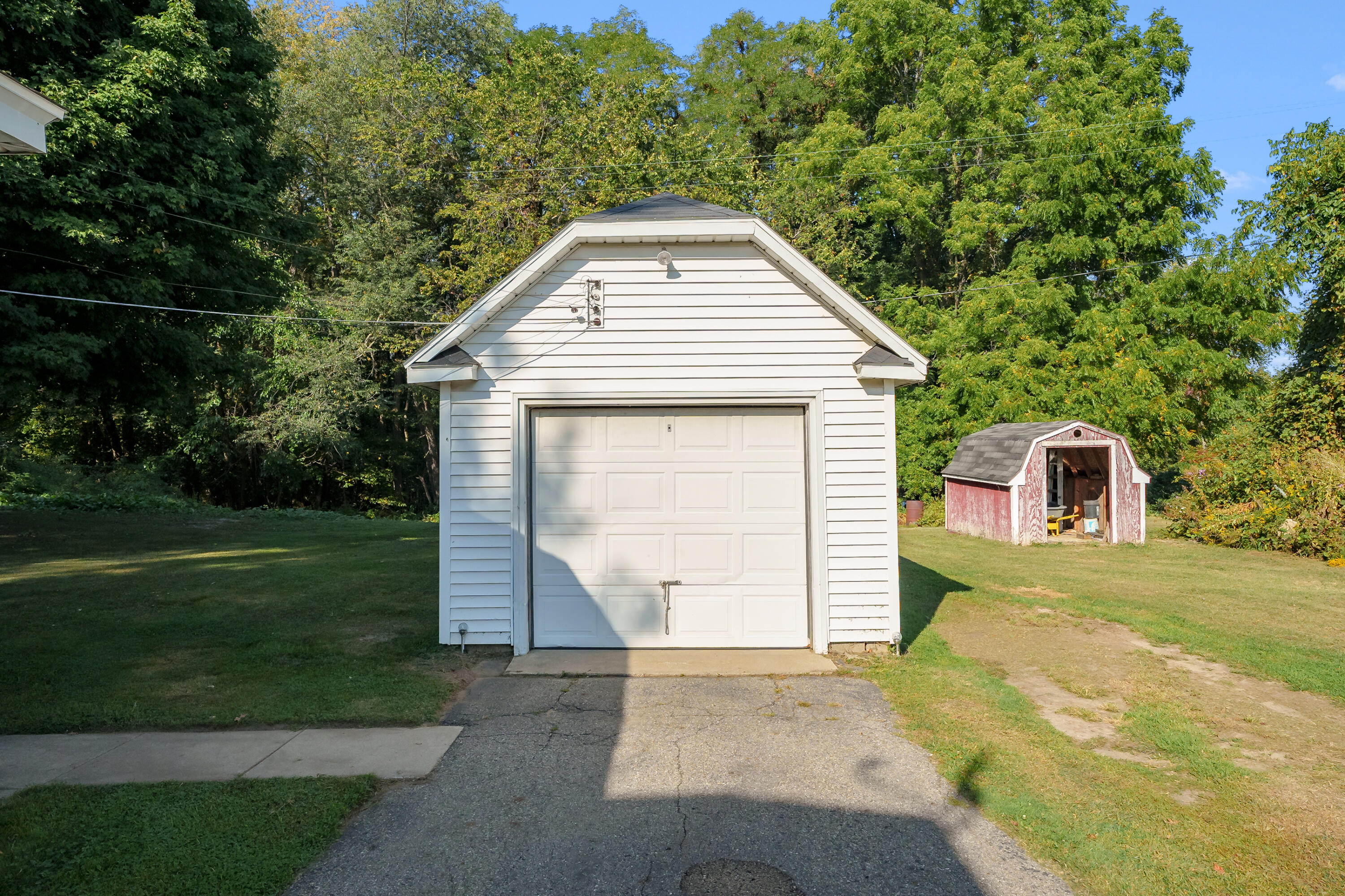 736 South Grove Street Delton, MI 49046 - Photo 25 of 30 Grove St S 736 Delton 49046-26