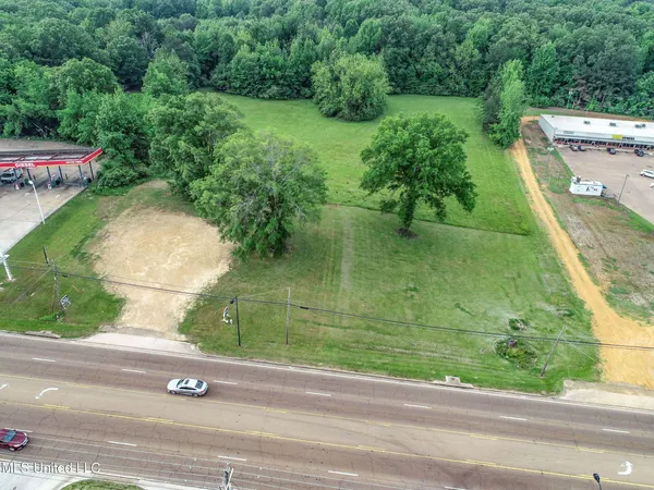 $625,000 | 624 278th, Batesville, MS 38606