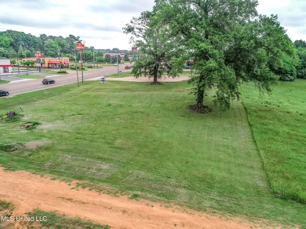 $625,000 | 624 278th, Batesville, MS 38606