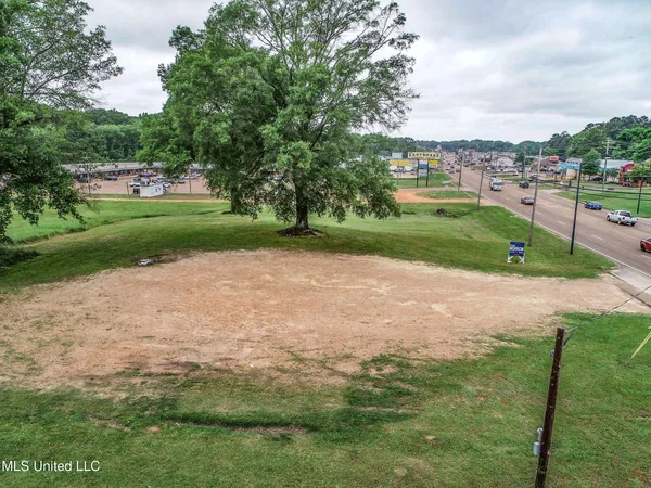 $625,000 | 624 278th, Batesville, MS 38606