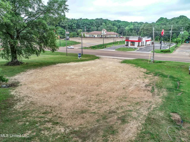 $750,000 | 624 278th, Batesville, MS 38606