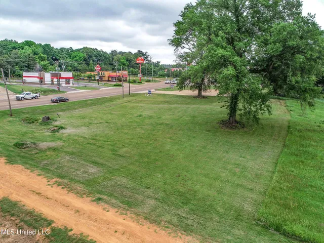 $750,000 | 624 278th, Batesville, MS 38606
