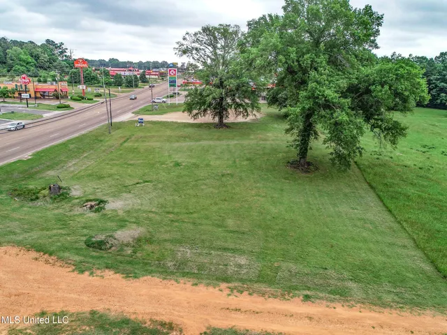 $750,000 | 624 278th, Batesville, MS 38606