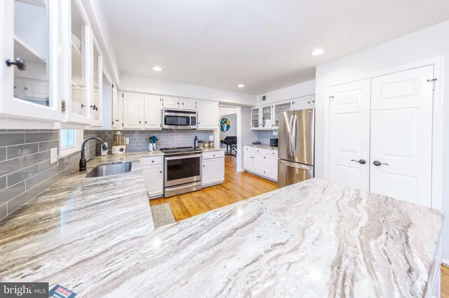 $6,500 | 980 Old Holly Drive, Great Falls, VA 22066