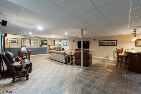 $575,000 | 3 Troon Drive, Newton, NJ 07860
