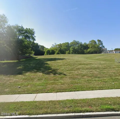 $260,000 | 575 Lark Drive, Albany, NY 12210