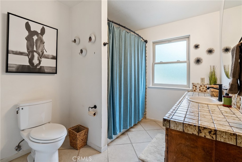 10665 San Marcos Road Atascadero, CA 93422 - Photo 24 of 63 Guest bathroom