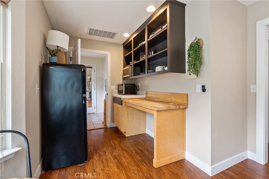 10665 San Marcos Road Atascadero, CA 93422 - Photo 32 of 63 Guest quarters kitchenette