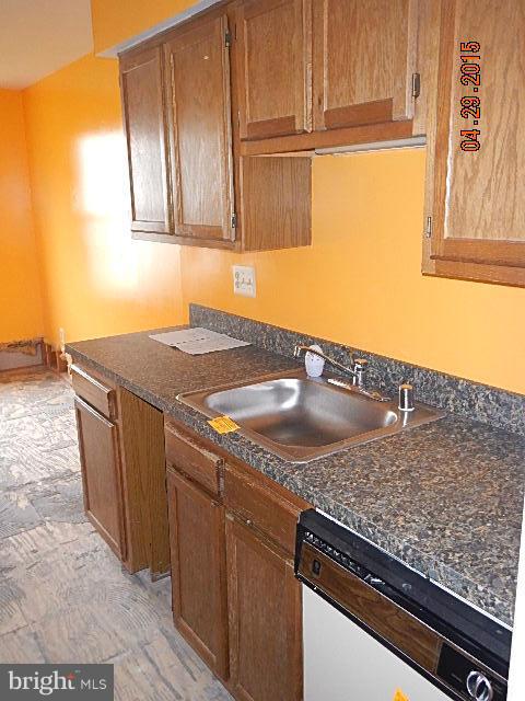 14 Normandy Square Court, Unit D Silver Spring, MD 20906 - Photo 6 of 7 Kitchen