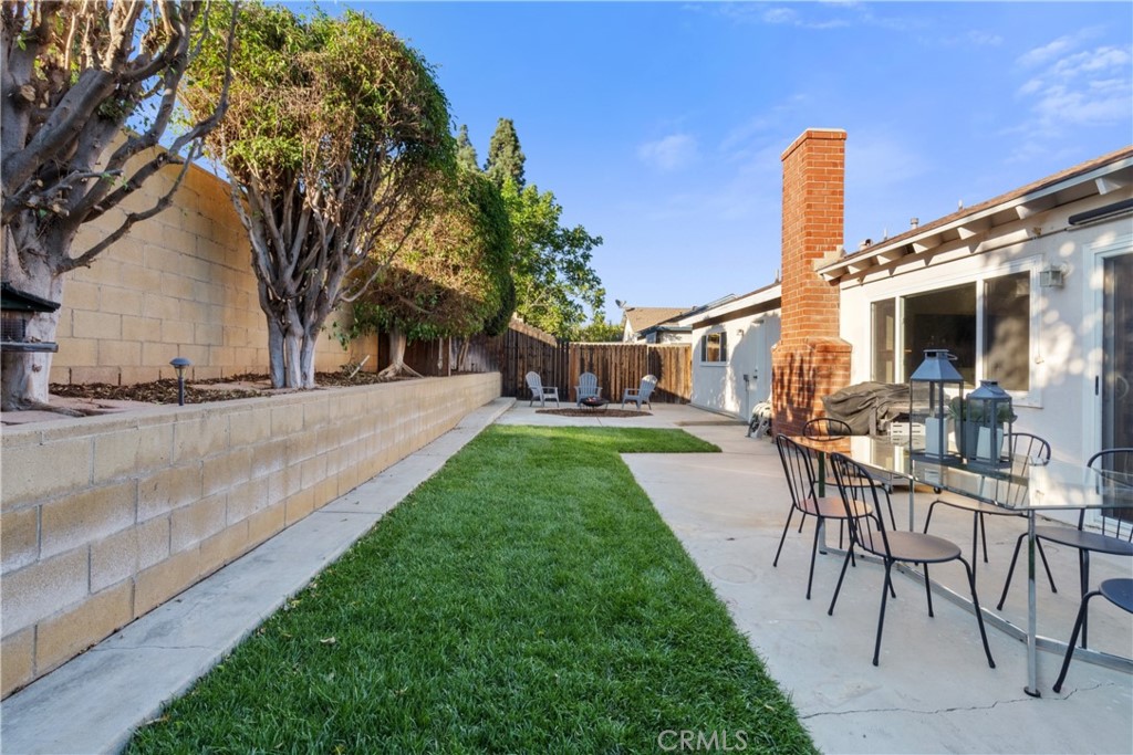 911 Diamond Road Placentia, CA 92870 - Photo 25 of 31 a house view with a sitting space and garden