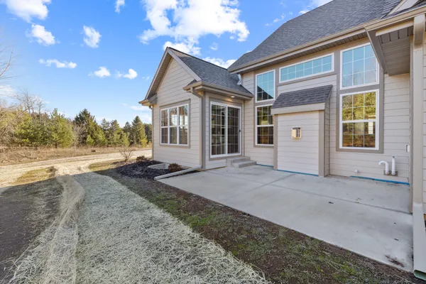 $599,900 | 1793 Cedar Ridge Drive, Unit 2151, Slinger, WI 53086
