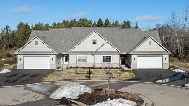 $599,900 | 1793 Cedar Ridge Drive, Unit 2151, Slinger, WI 53086
