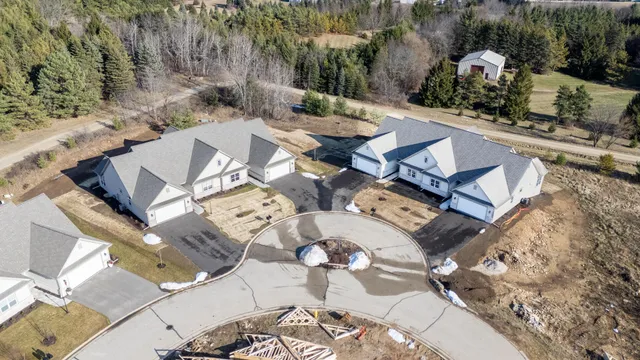 $599,900 | 1793 Cedar Ridge Drive, Unit 2151, Slinger, WI 53086