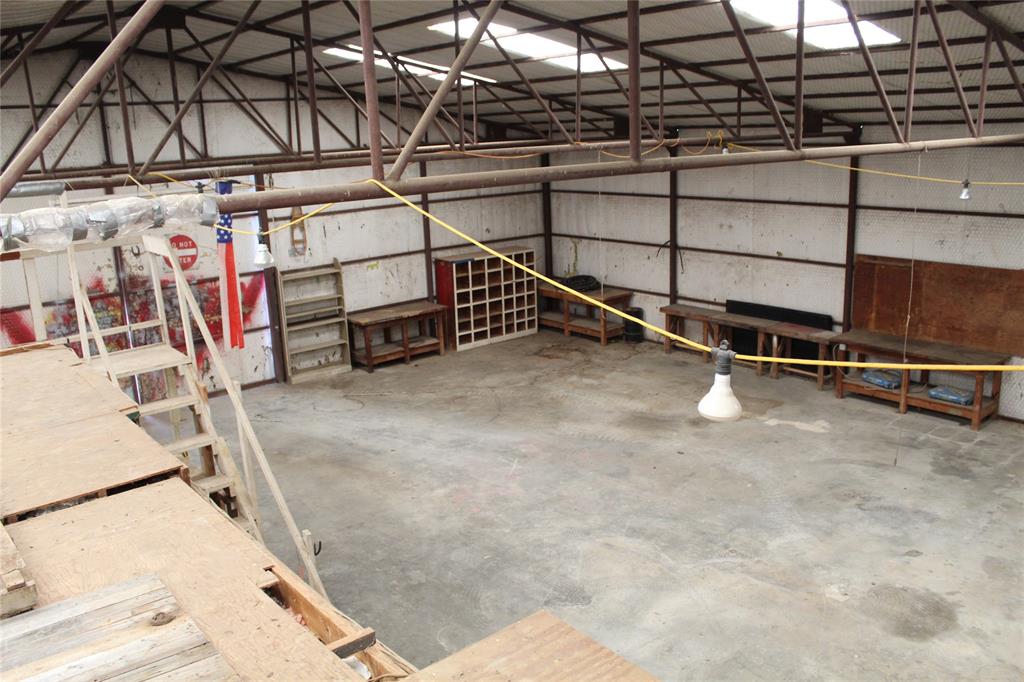 278 County Road 4460 Decatur, TX 76234 - Photo 17 of 19 a view of a room with racks