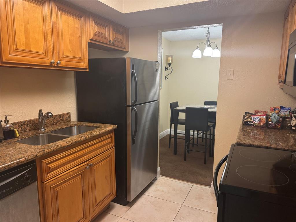4745 South Texas Avenue, Unit 4745B Orlando, FL 32839 - Photo 4 of 27