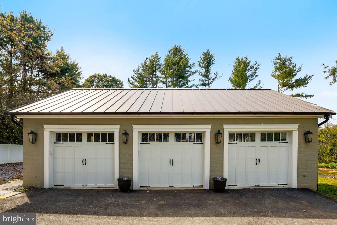 4330 Linthicum Road Dayton, MD 21036 - Photo 31 of 36 Massive 3 car garage with 240 volts service