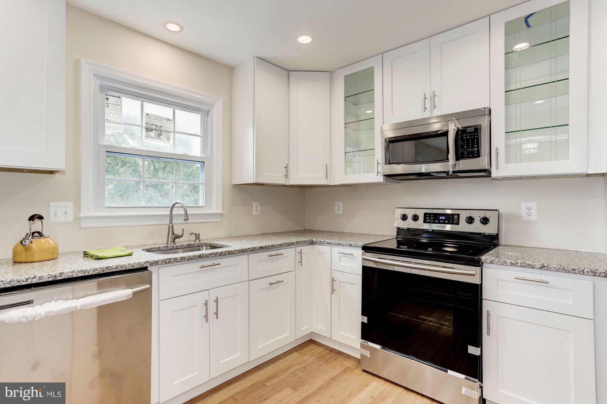 8130 Sleepy View Lane Springfield, VA 22153 - Photo 11 of 29 Kitchen