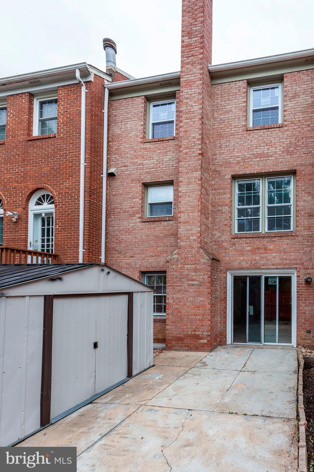 8130 Sleepy View Lane Springfield, VA 22153 - Photo 29 of 29 Exterior (Rear)