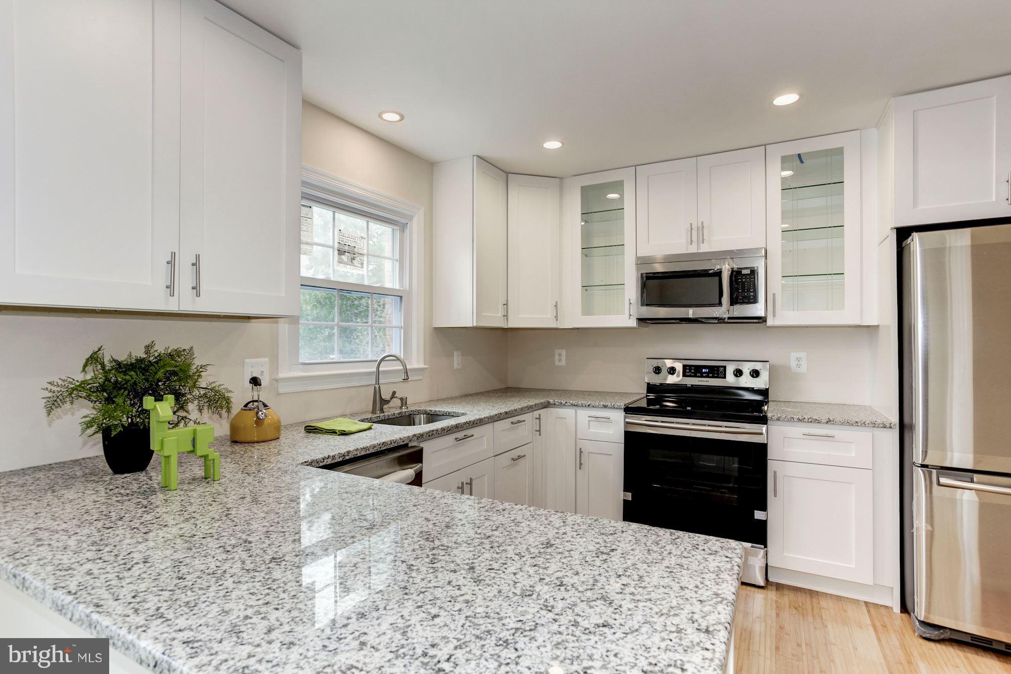 8130 Sleepy View Lane Springfield, VA 22153 - Photo 9 of 29 Kitchen
