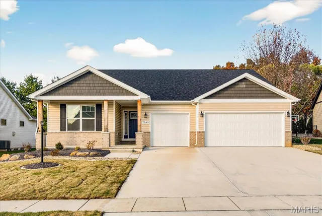 $450,000 | 7349 Providence Drive, Edwardsville, IL 62025