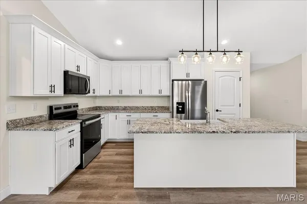 $450,000 | 7349 Providence Drive, Edwardsville, IL 62025