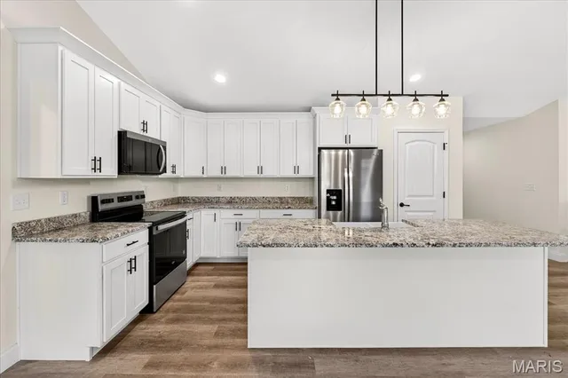 $450,000 | 7349 Providence Drive, Edwardsville, IL 62025