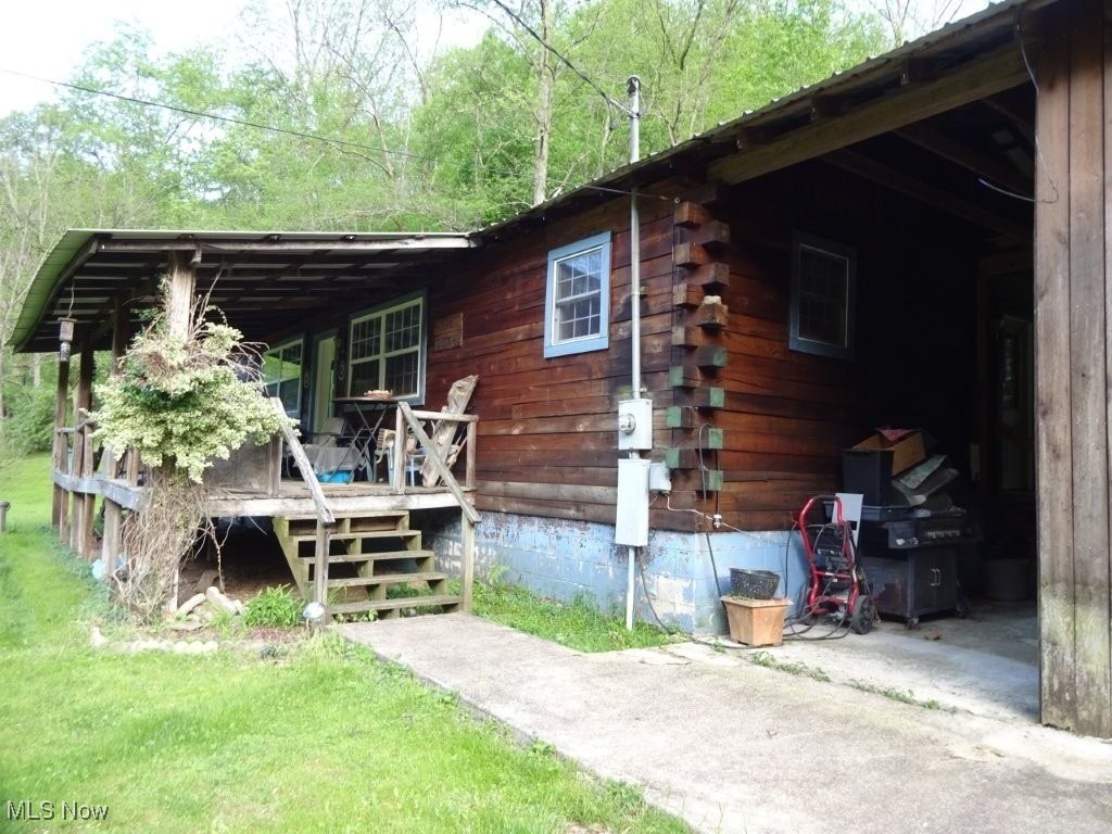 1389 Middle Fork Road Millstone, WV 25261 - Photo 5 of 45