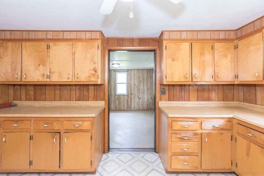 3268 Wilderness Road Bland, VA 24315 - Photo 12 of 73 Gallery Image 12