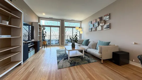 $653,000 | 2917 North Claremont Avenue, Chicago, IL 60618