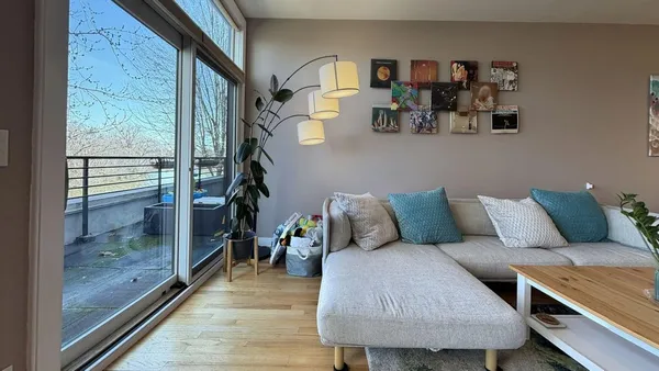 $653,000 | 2917 North Claremont Avenue, Chicago, IL 60618