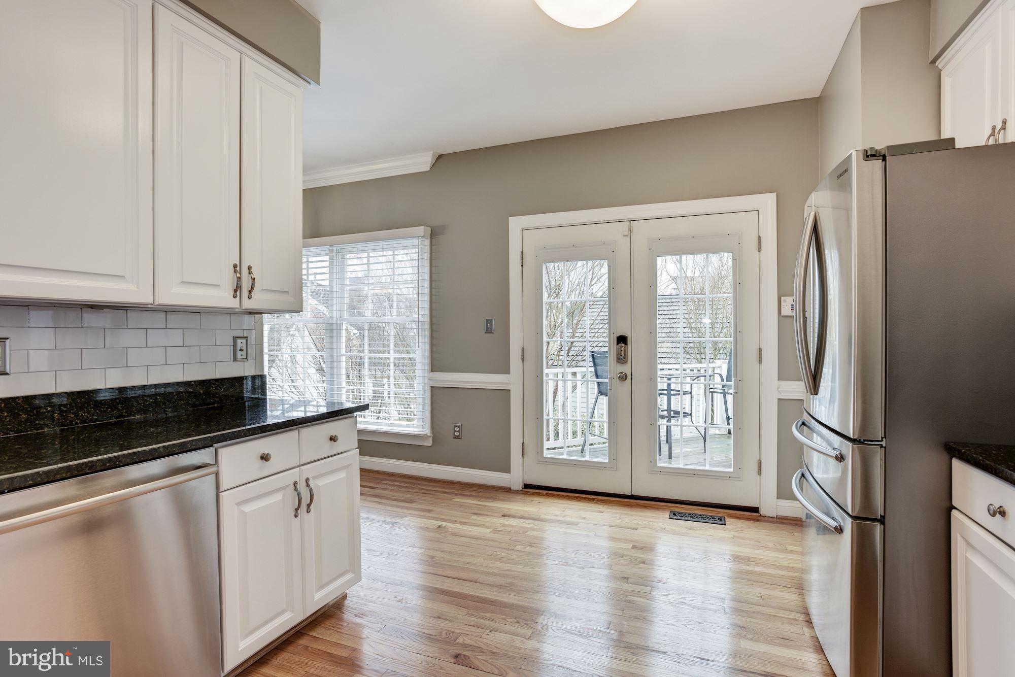 430 Tschiffely Square Road Gaithersburg, MD 20878 - Photo 14 of 51 Eat-In Kitchen | Access to Deck