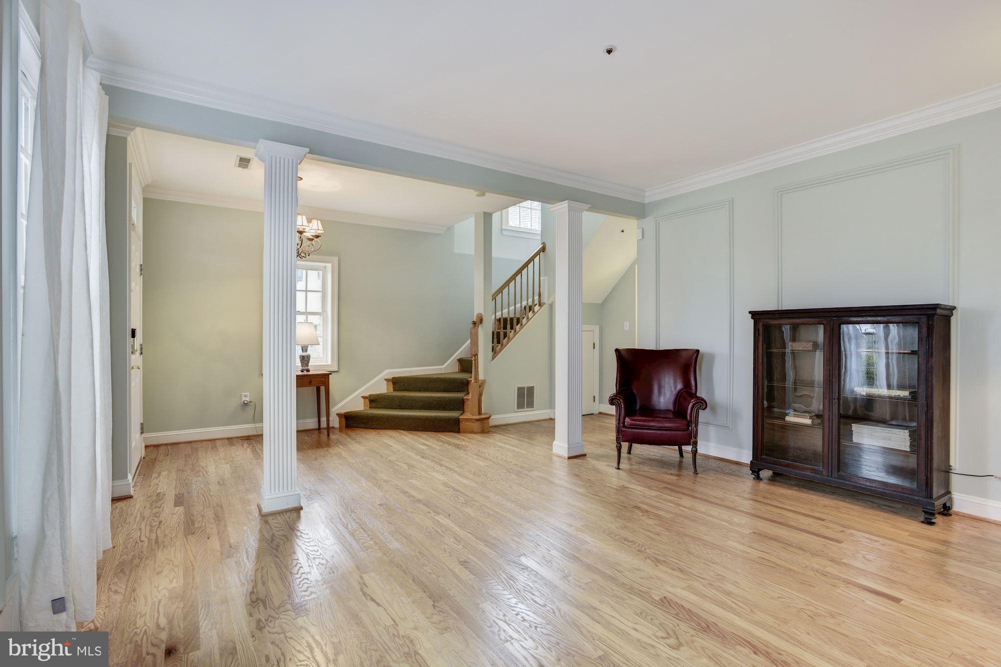 Living Room | Custom Moldings | Stately Columns