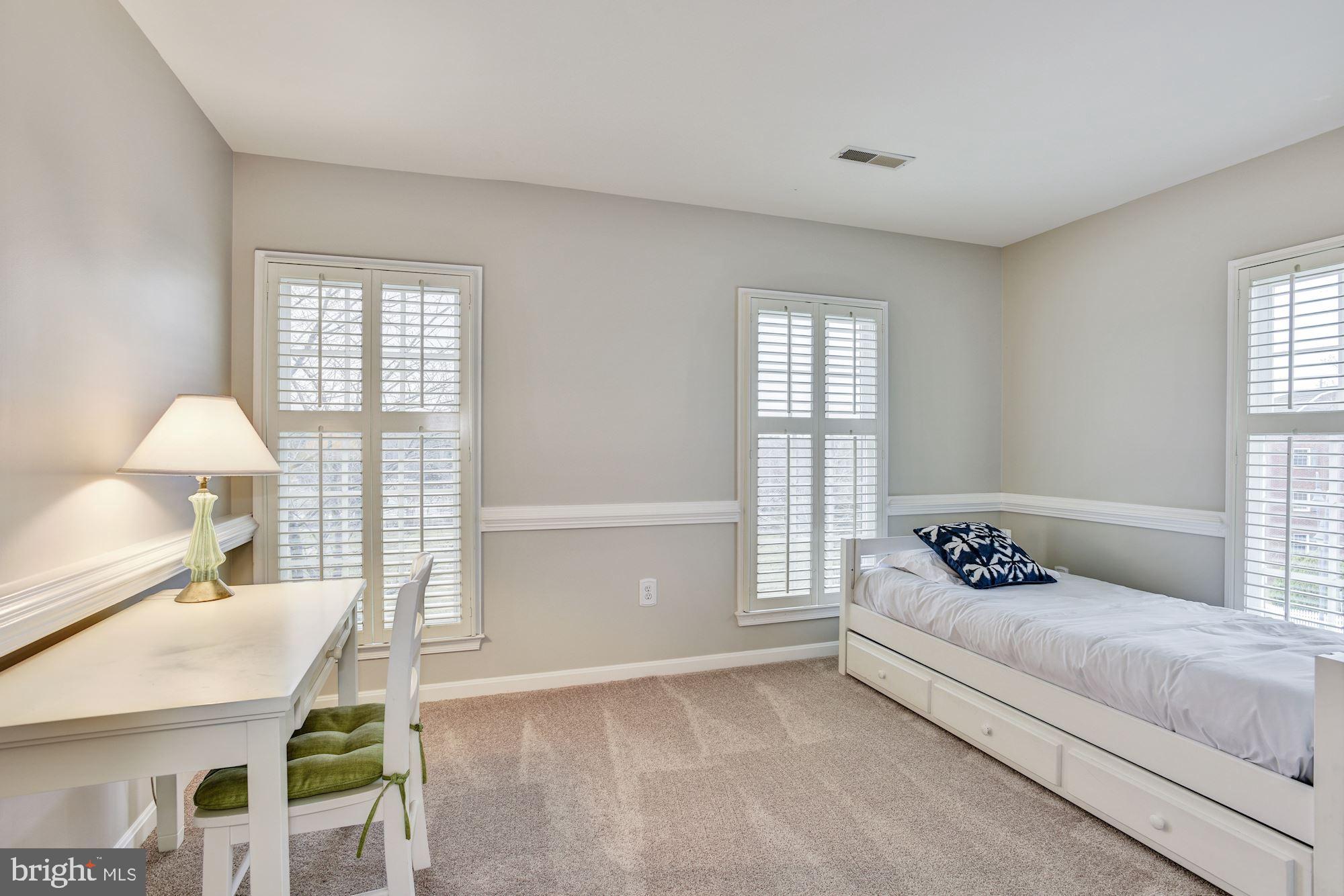 430 Tschiffely Square Road Gaithersburg, MD 20878 - Photo 25 of 51 Bedroom