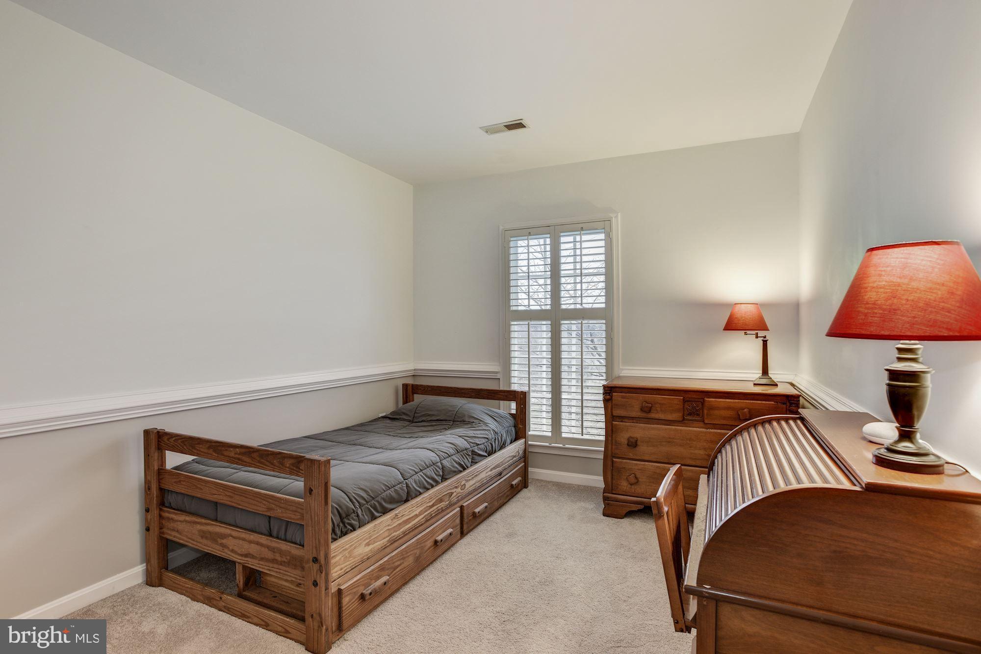 430 Tschiffely Square Road Gaithersburg, MD 20878 - Photo 27 of 51 Bedroom