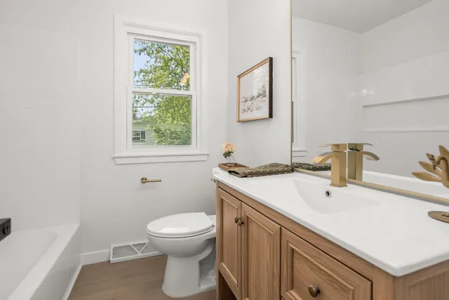 $533,500 | 2285 North 166th Street, Brookfield, WI 53005