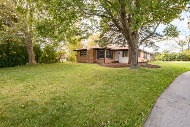 $533,500 | 2285 North 166th Street, Brookfield, WI 53005