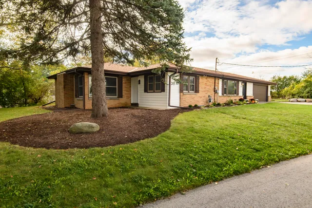 $533,500 | 2285 North 166th Street, Brookfield, WI 53005