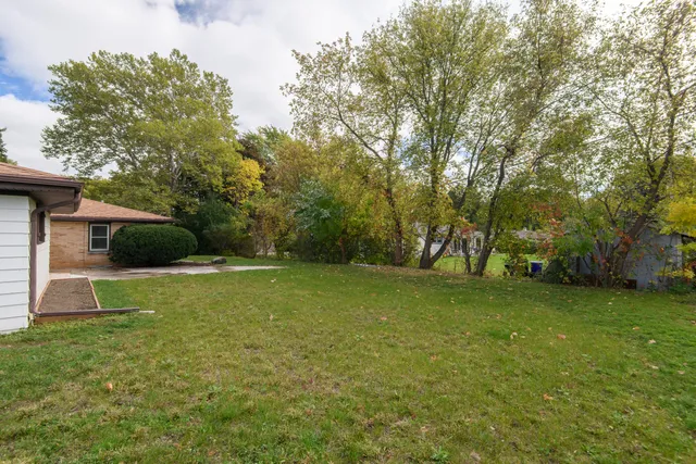 $533,500 | 2285 North 166th Street, Brookfield, WI 53005