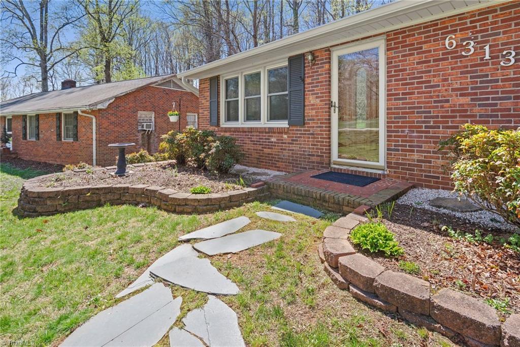 6313 Arden Circle Clemmons, NC 27012 - Photo 2 of 34