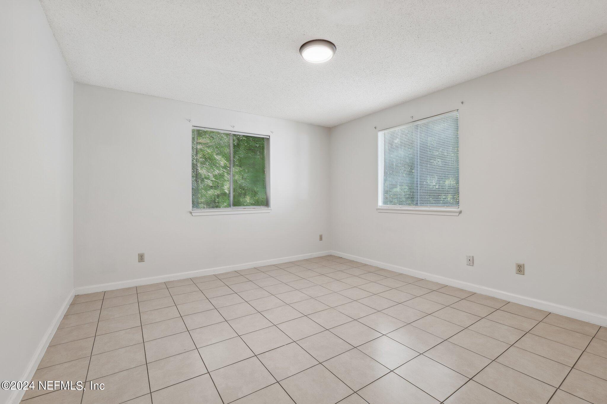 3270 Ricky Drive, Unit 1403 Jacksonville, FL 32223 - Photo 18 of 33 Owners suite